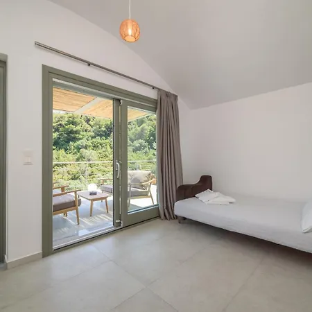 호텔 Menagia Village *