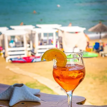 Menagia Village 호텔 *