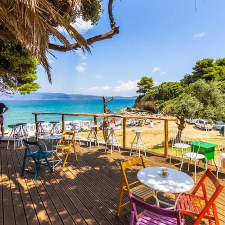 Menagia Village 호텔 *