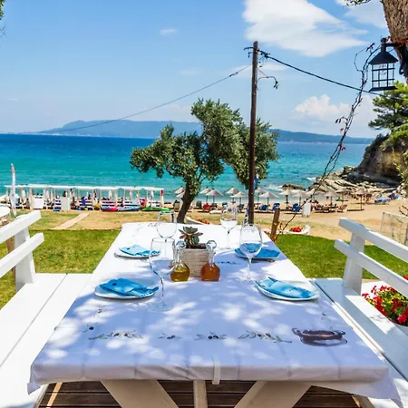 호텔 Menagia Village *