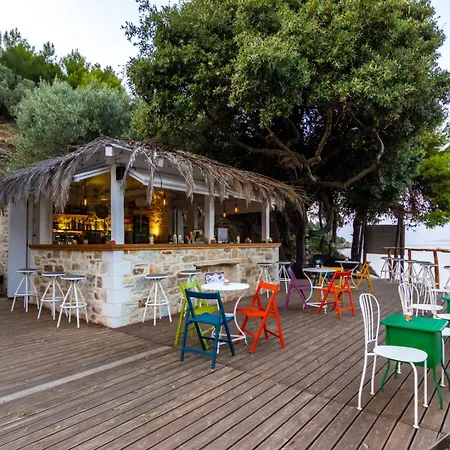 Menagia Village 호텔