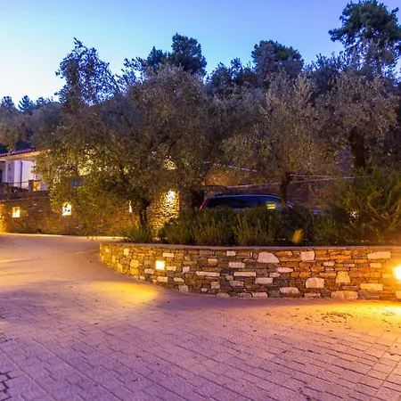 호텔 Menagia Village *