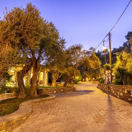 호텔 Menagia Village *