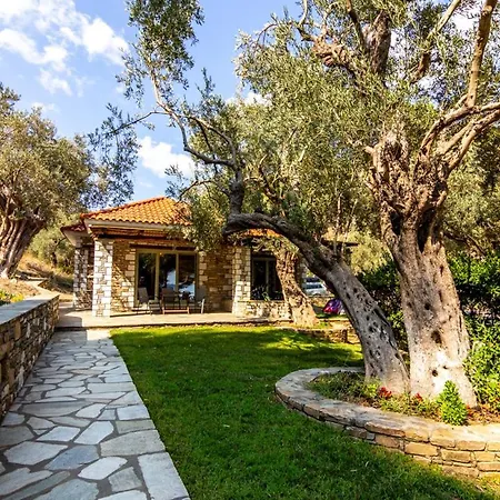 Menagia Village Agios Georgios (Thessaly)